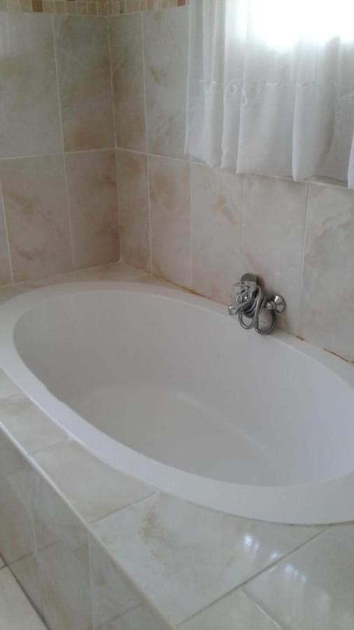 Vinolux Guest House Мтата Экстерьер фото